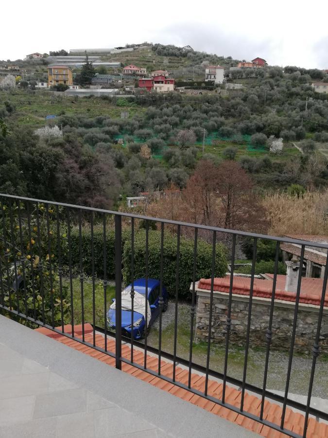 Apartament La Torretta Di Piero Con Terrazzi E Parcheggio Privato Citra Zero Zero Ottanta 31Lst0282 Imperia Zewnętrze zdjęcie