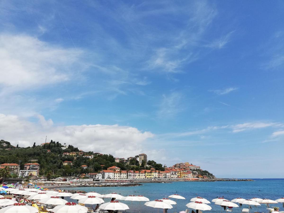 Apartament La Torretta Di Piero Con Terrazzi E Parcheggio Privato Citra Zero Zero Ottanta 31Lst0282 Imperia Zewnętrze zdjęcie
