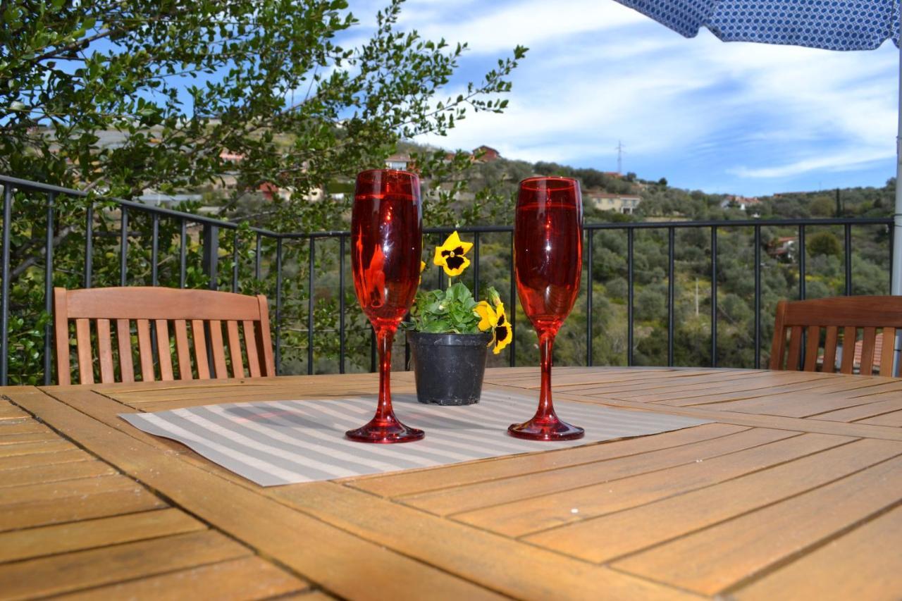 Apartament La Torretta Di Piero Con Terrazzi E Parcheggio Privato Citra Zero Zero Ottanta 31Lst0282 Imperia Zewnętrze zdjęcie